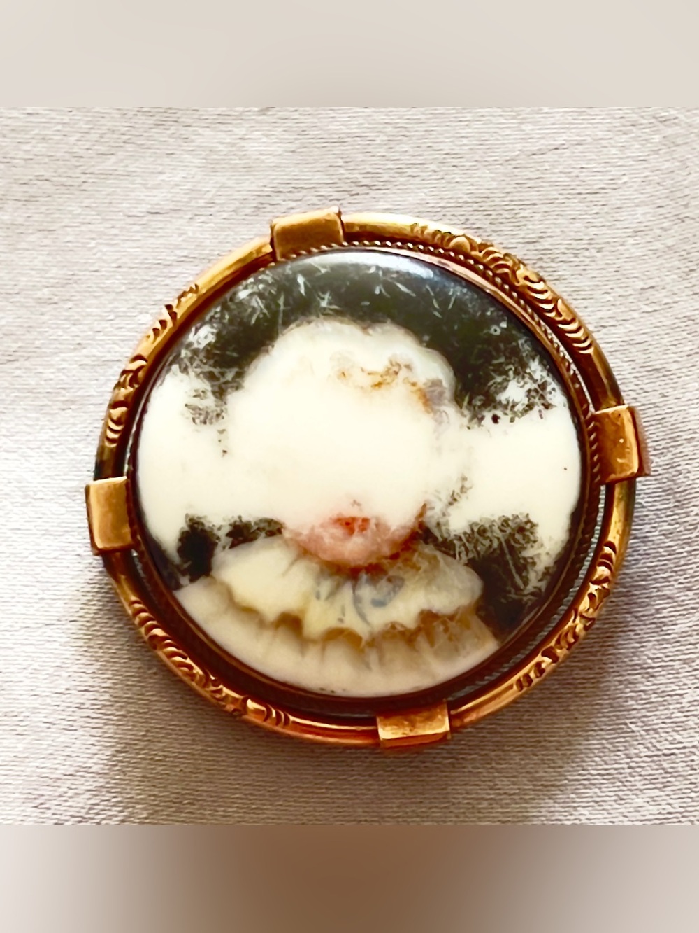 Antique Victorian Hand Painted
Porcelain Conversion Brooch Pin 1.5"